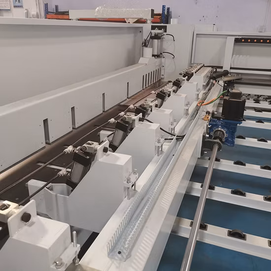 木工用CNCパネルソー切断機